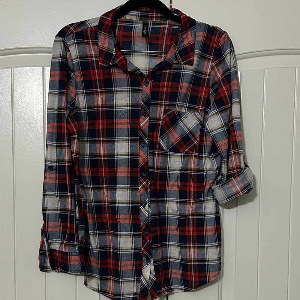 Casual Plaid Button-Down Shirt - Red and Blue